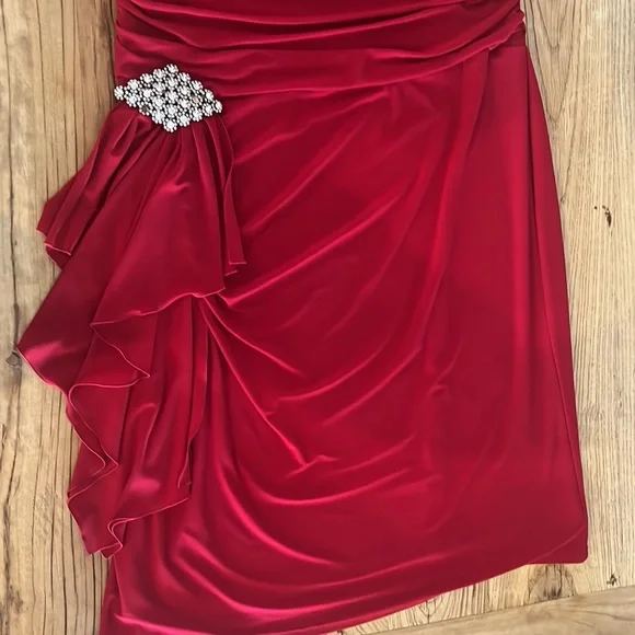 Eve Hunter Red Dress with diamantés detailing - Worn Once - size 18 - Picture 4 of 8